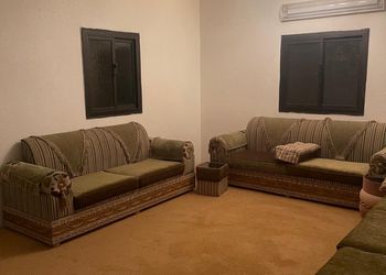 شقة بصالة وغرفتين نوم 