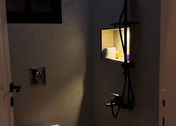 استديو هادئ بسرير ماستر 