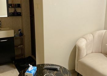 استديو بسرير ماستر وجلسة جانبية