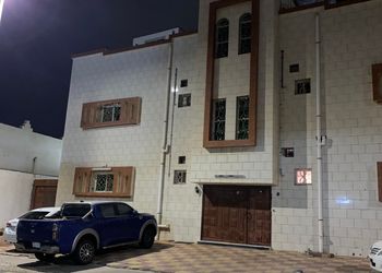 شقة بغرفتين نوم وصالة جلوس