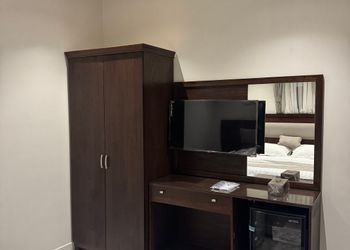 استديو بأثاث مريح وبسيط 