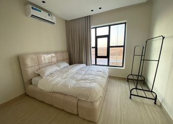 شقة فاخرة مكونة من ثلاث غرف نوم