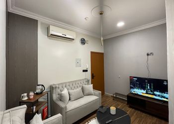 استديو حديث بدخول ذاتي