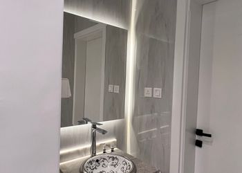 شاليه بمجلس  مطلة على مسبح 