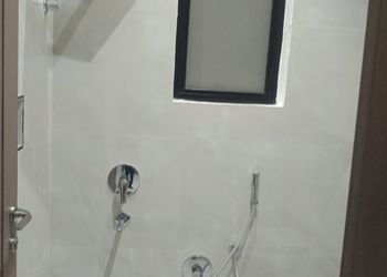 شاليه بجلسة خارجية ومسبح خارجي