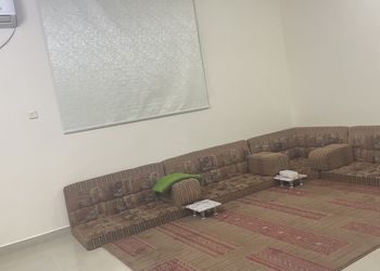 شقة بصالة وغرفتين نوم