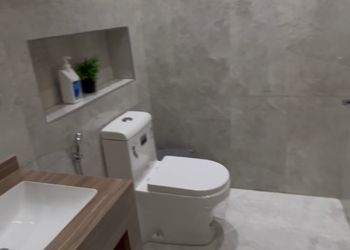 شقة بصالة مريحة وغرفتين نوم 