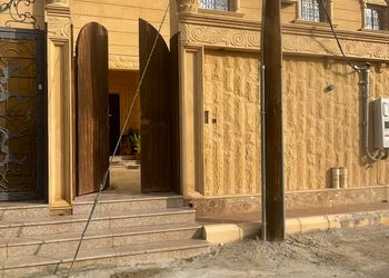 استديو بأثاث مريح وبسيط 