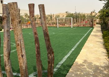 استراحة بمسطح اخضر ومجالس