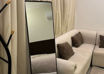 استديو بسرير ماستر وجلسة جانبية