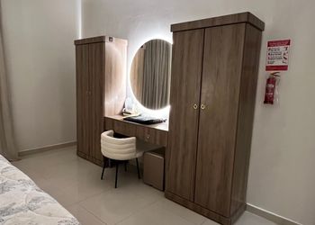 شقة بغرفة معيشة وغرفة نوم 