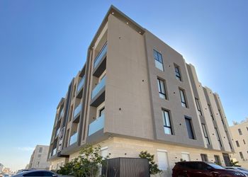استديو هادئ بدخول ذاتي 