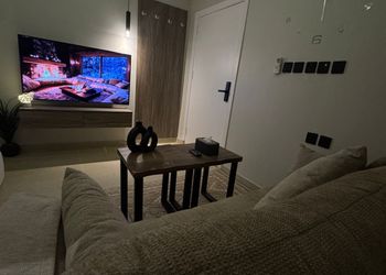 استديو بسرير ماستر