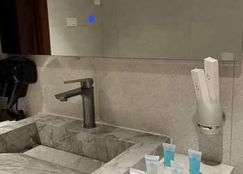 شقة بغرفة معيشة وغرفتين نوم 