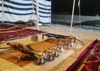 مخيم بمجلس وبيت شعر 
