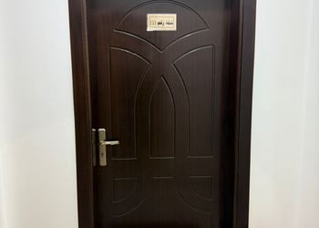 شقة بصالة جلوس وغرفتين نوم 