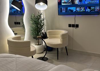 استديو راقي بدخول ذاتي 