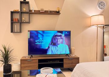 استديو هادئ بسرير ماستر