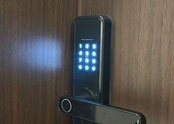 استديو بدخول ذاتي وسرير مريح 