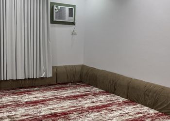شقة بغرفتين نوم وصالة