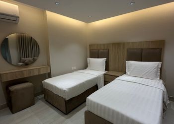 استديو بسريرين مفرد بطابع فندقي