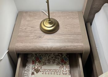 استديو بأثاث مريح وبسيط 