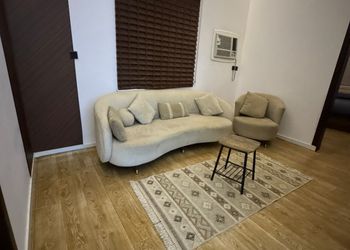 شقة بصالة وغرفتين نوم
