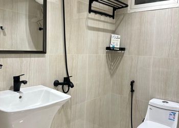 استديو بدخول ذاتي وتصميم هادئ 