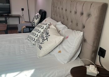 استديو بسرير ماستر