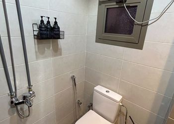 استديو بسرير ماستر وجلسة جانبية 