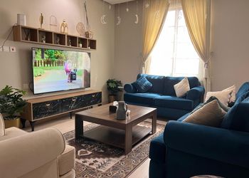 شقة بصالة ومجلس وغرف نوم
