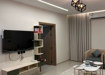 شقة بصالة جلوس ودخول ذاتي