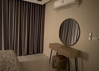 شقة بغرفتين نوم وصالة 