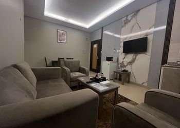 شقة بغرفة نوم وصالة جلوس