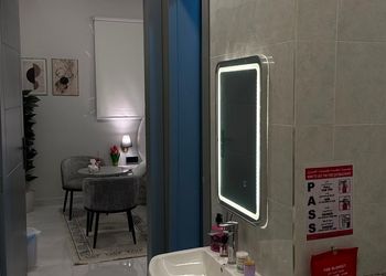 استديو بسرير ماستر وجلسة 