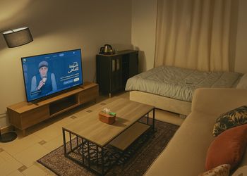 استديو بسرير ماستر وجلسة جانبية 