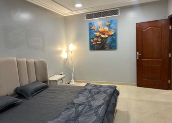 شقة بأثاث مريح وبسيط