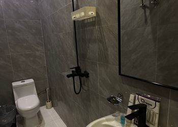 استديو بسرير ماستر وجلسة جانبية 