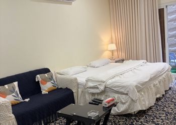 استديو هادئ بسرير ماستر 