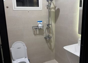 شقة بغرفة معيشة وغرفة نوم 
