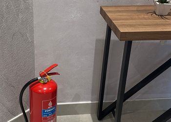 استديو بسرير ماستر وجلسة جانبية 