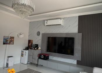 استديو بسرير ماستر وجلسة جانبية 