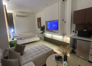 استديو بسرير ماستر وجلسة جانبية 