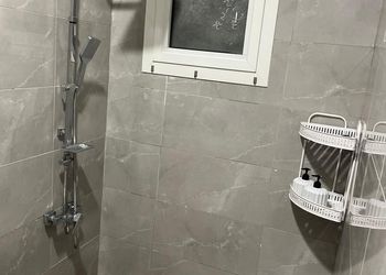 استديو بسرير ماستر وجلسة جانبية 