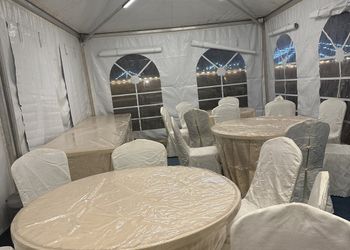 مخيم بجلسات خارجية واجواء ممتعة 