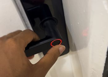 استديو بسرير ماستر وجلسة جانبية