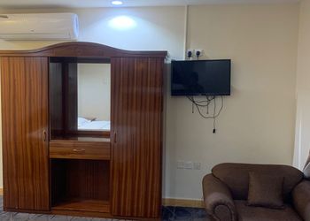 استديو بسرير ماستر وجلسة جانبية 