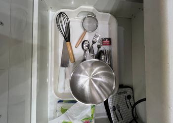 شقة أنيقة بصالة وغرفتين نوم 
