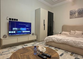 استديو أرضي بمدخل مستقل 