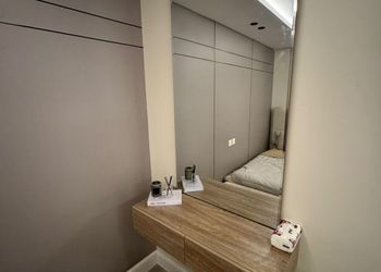 استديو بدخول ذاتي وتصميم هادئ 